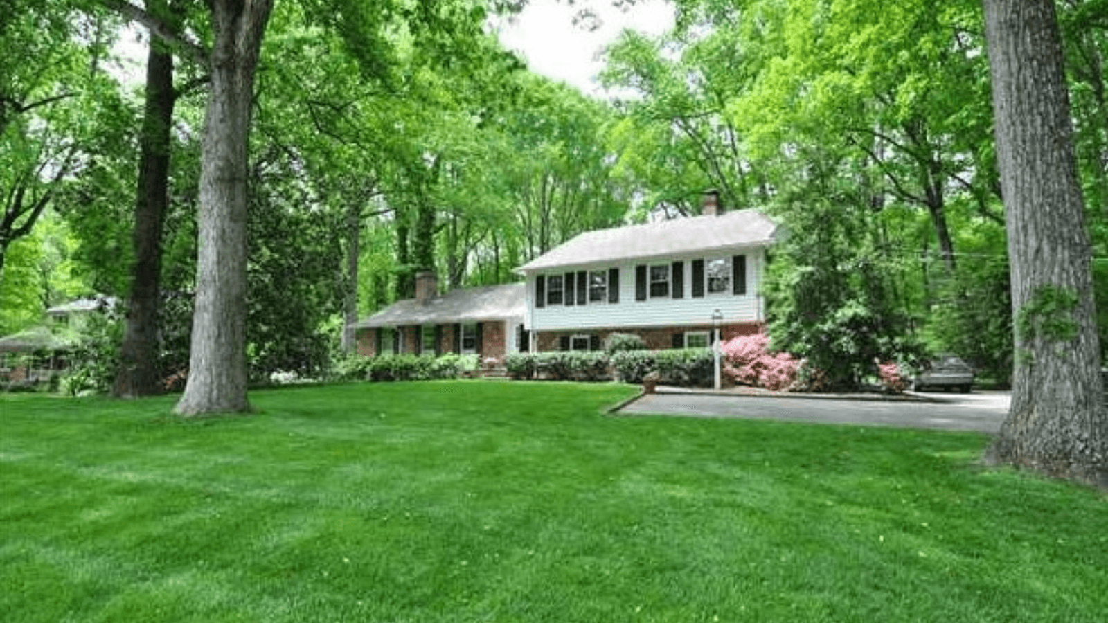 Google street view image of Top Turf Lawn Care and Pest Management